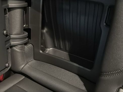 New 2026 GMC Sierra 1500 SLT AWD/4WD image 19