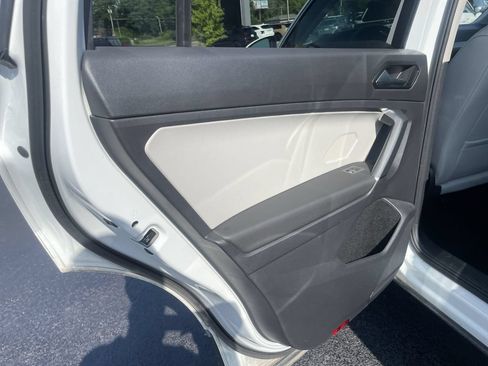 Used 2018 Volkswagen Tiguan SEL AWD/4WD image 23