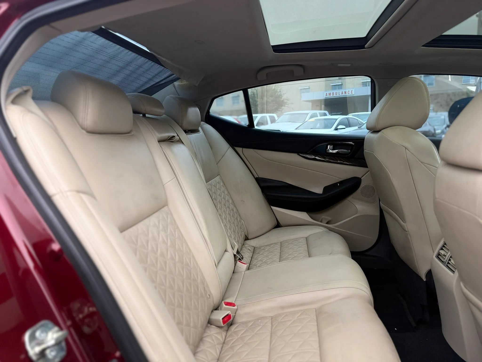 Used 2016 Nissan Maxima Platinum w/ Interior Lighting Package FWD image 15