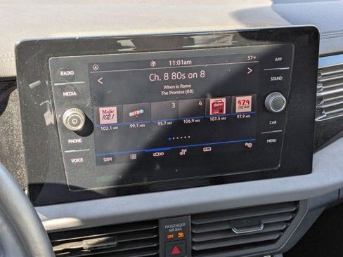 Used 2025 Volkswagen Jetta SE image 20