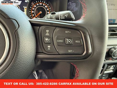 Used 2025 Jeep Wrangler Unlimited Rubicon image 17