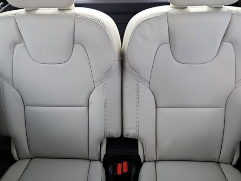 New 2026 Volvo XC90 B6 Ultra w/ Protection Package image 16