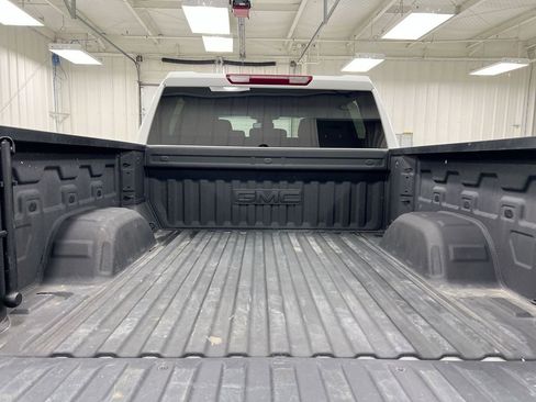 Used 2025 GMC Sierra 1500 AT4 AWD/4WD image 24