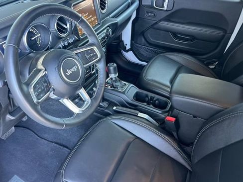 Used 2023 Jeep Wrangler Unlimited Sahara w/ Cold Weather Group AWD/4WD image 10