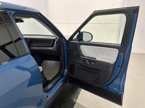 Used 2023 Rivian R1T Adventure image 18