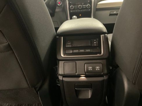 Used 2019 Subaru Ascent Premium w/ Popular Package #2 AWD/4WD image 24