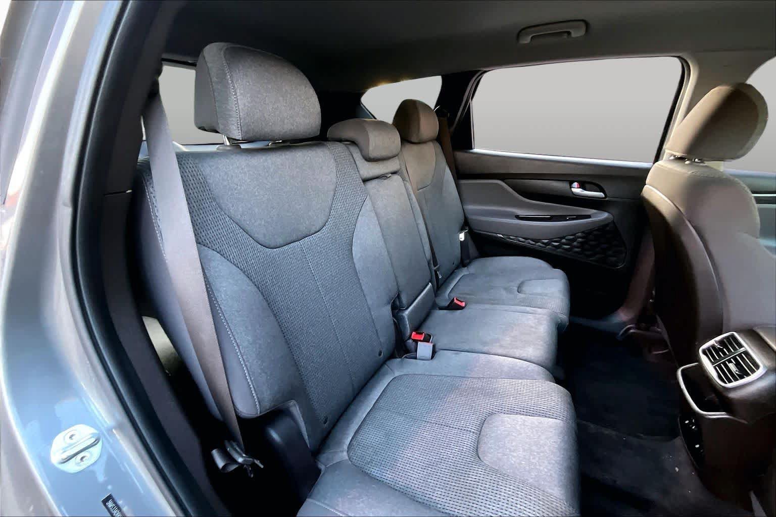 Used 2019 Hyundai Santa Fe SEL FWD image 19