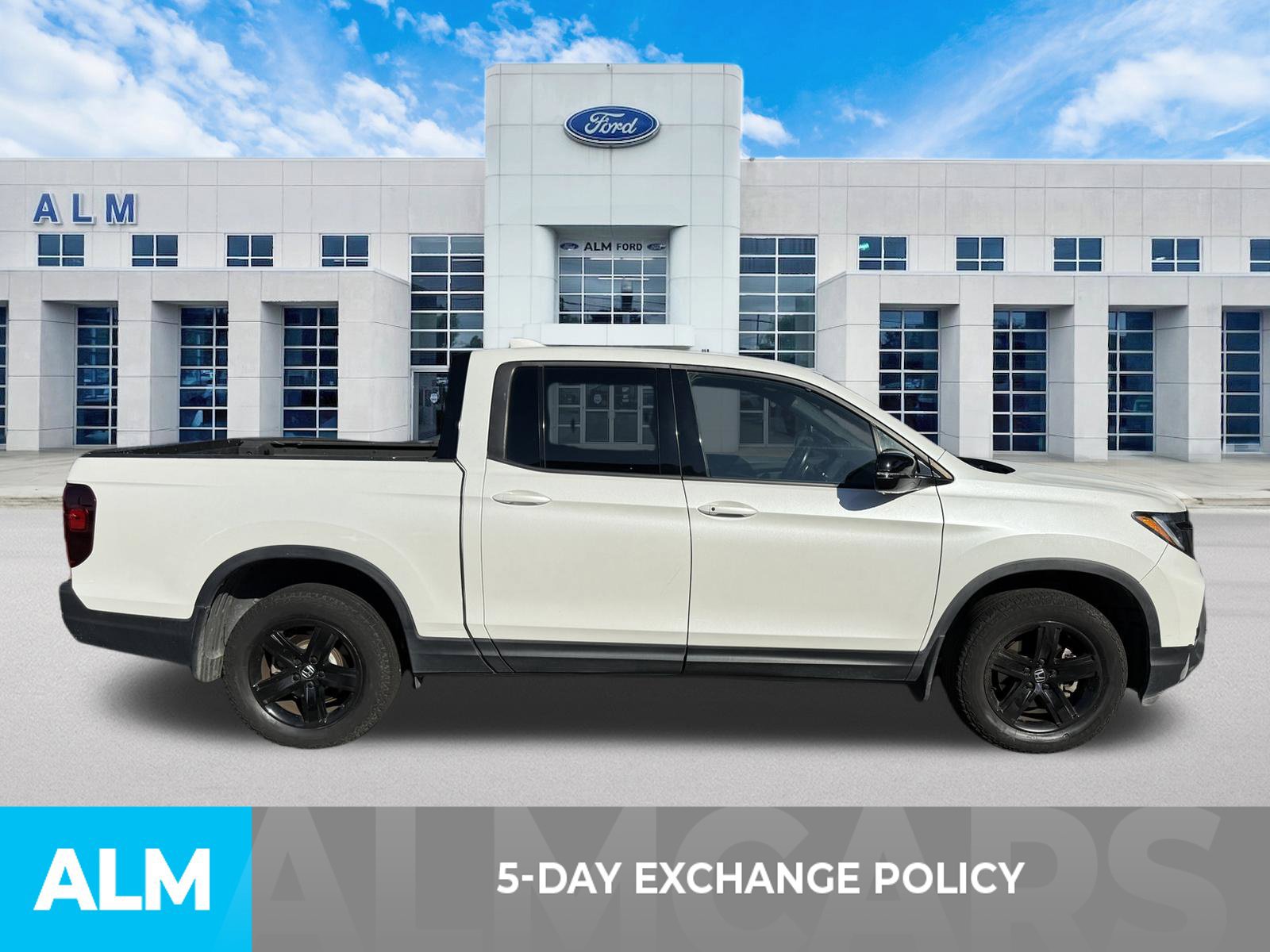Used 2022 Honda Ridgeline Black Edition image 3