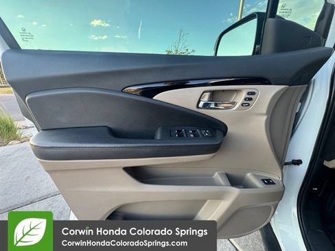 Used 2021 Honda Pilot Touring image 24