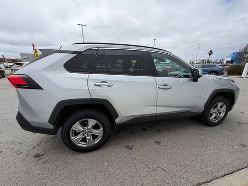Used 2024 Toyota RAV4 XLE FWD image 7
