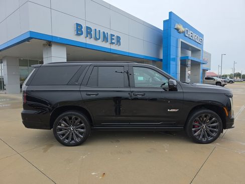 Used 2025 Cadillac Escalade V w/ LPO, Floor Liner Package AWD/4WD image 23