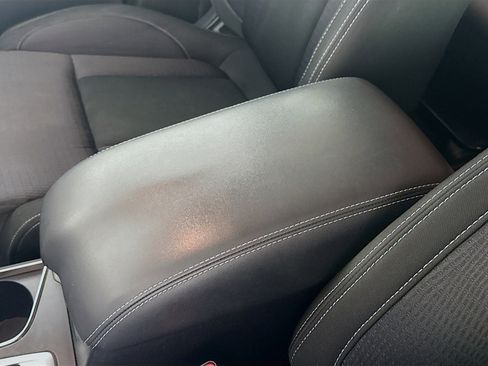 Used 2022 Subaru Ascent Premium w/ Convenience Package image 18