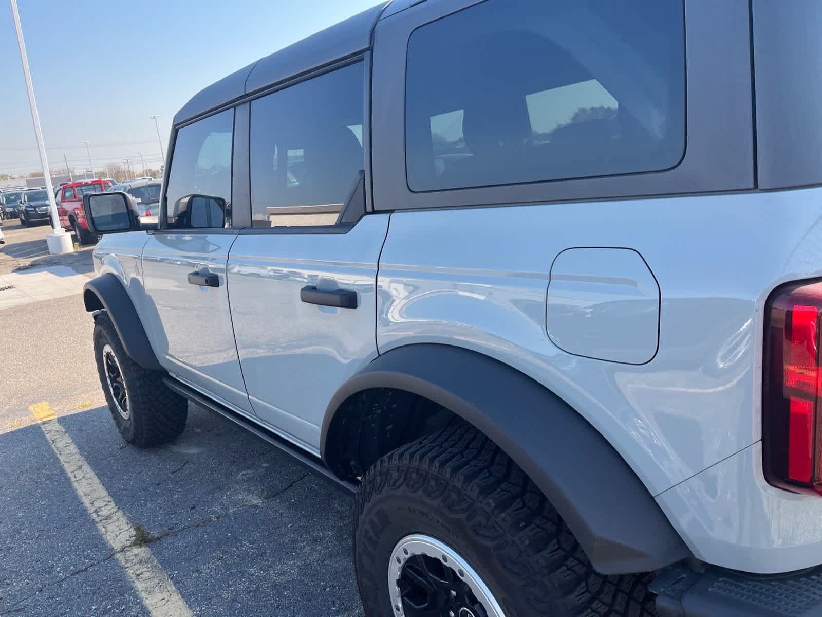 Used 2022 Ford Bronco Black Diamond w/ Sasquatch Package AWD/4WD image 12