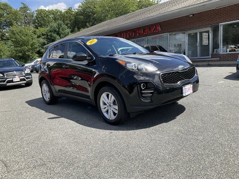 Used 2017 Kia Sportage LX AWD/4WD image 3