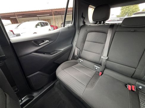 Used 2025 Chevrolet Equinox LT image 39