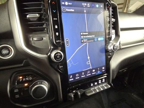 Used 2024 RAM 2500 Big Horn w/ Sport Appearance Package image 18