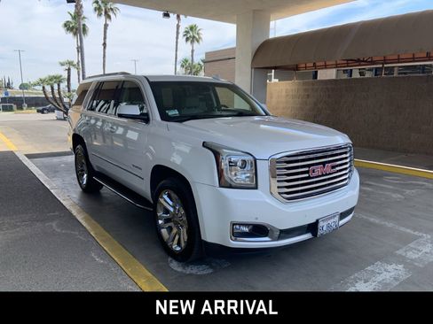 Used 2019 GMC Yukon SLT w/ Premium Edition image 3