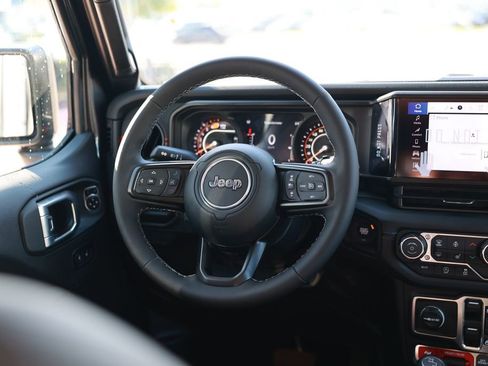 New 2026 Jeep Wrangler Unlimited Rubicon image 23