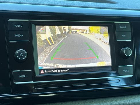 Used 2022 Volkswagen Taos S FWD image 19