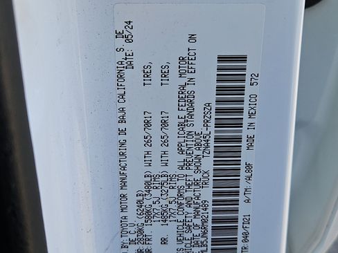 Used 2024 Toyota Tacoma TRD Off-Road image 34