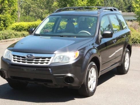 Used 2011 Subaru Forester 2.5X AWD/4WD image 2