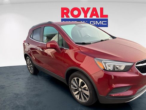 Used 2022 Buick Encore Preferred w/ Safety Package image 3