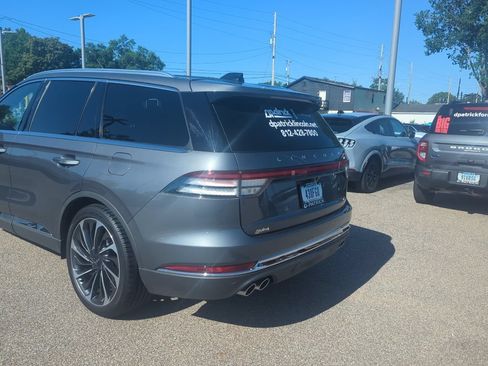 Used 2025 Lincoln Aviator Reserve w/ Equipment Group 201A AWD/4WD image 9
