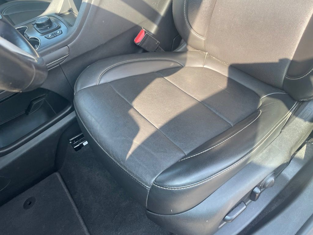 Used 2021 GMC Acadia SLT FWD image 23