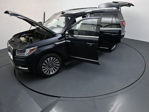 Used 2021 Lincoln Navigator Reserve w/ Luxury Package image 37