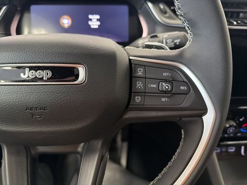 New 2025 Jeep Grand Cherokee Laredo X image 10