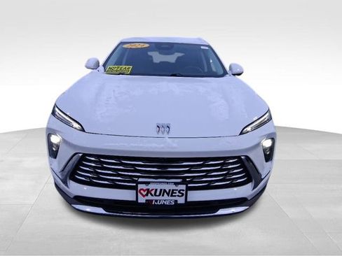 Used 2024 Buick Envision Preferred image 13