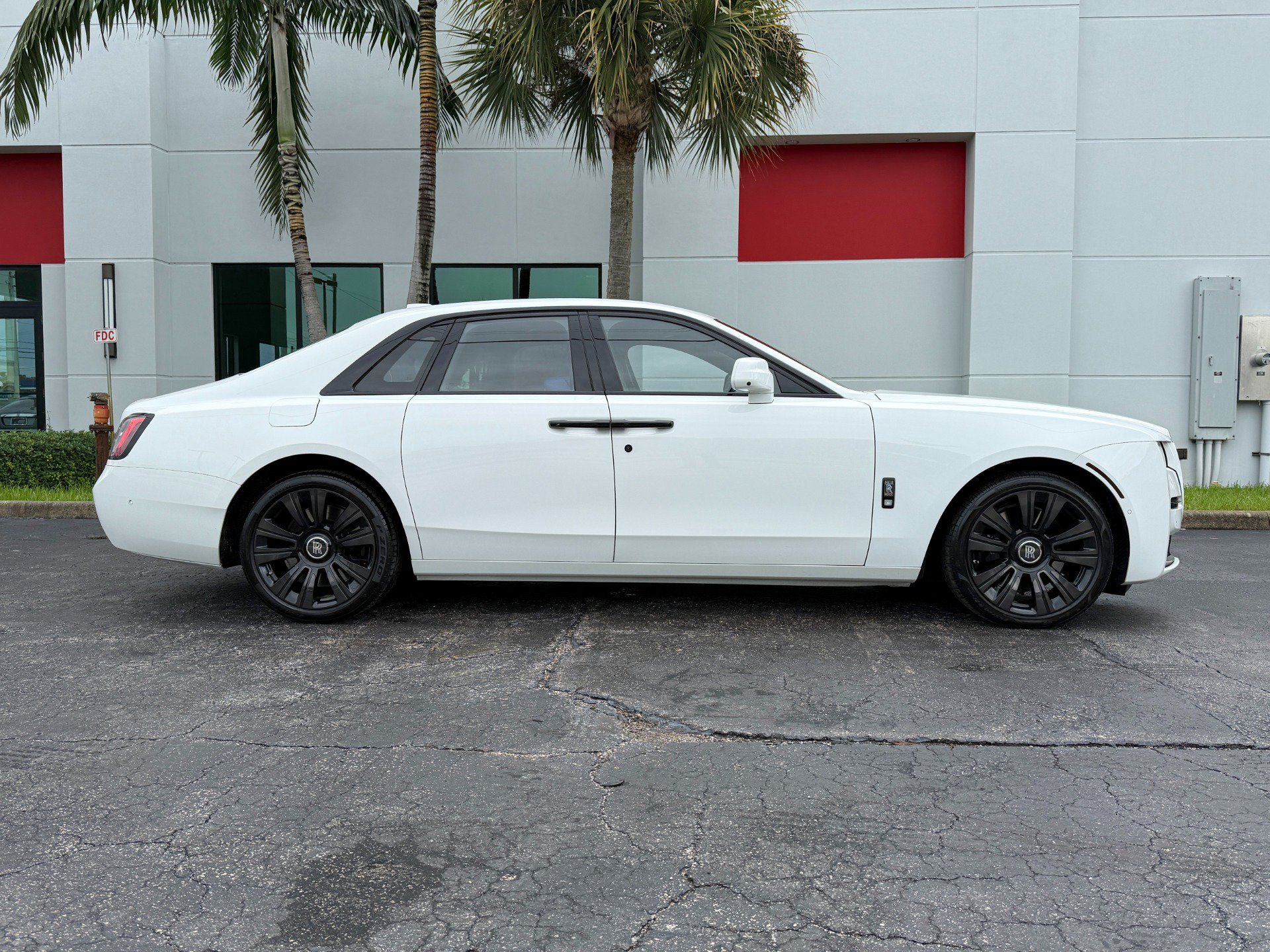 Used 2021 Rolls-Royce Ghost AWD/4WD image 2