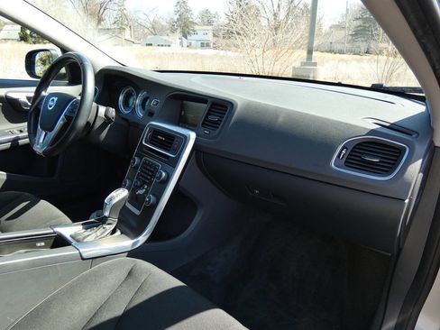 Used 2013 Volvo S60 T5 image 10