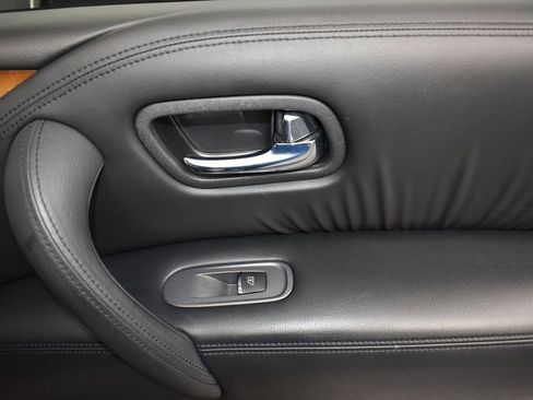 Used 2013 INFINITI QX56 2WD w/ Theater Pkg image 21