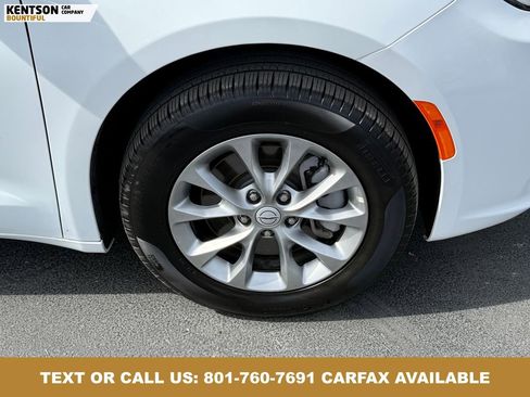 Used 2026 Chrysler Pacifica Limited AWD/4WD image 15