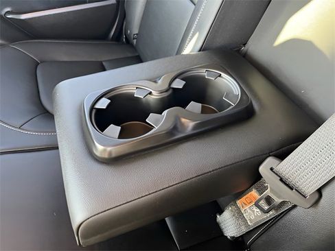 Used 2018 GMC Canyon SLT w/ Driver Alert Package image 31