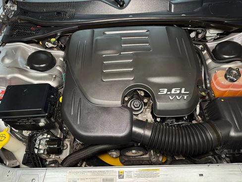 Used 2011 Dodge Challenger image 42