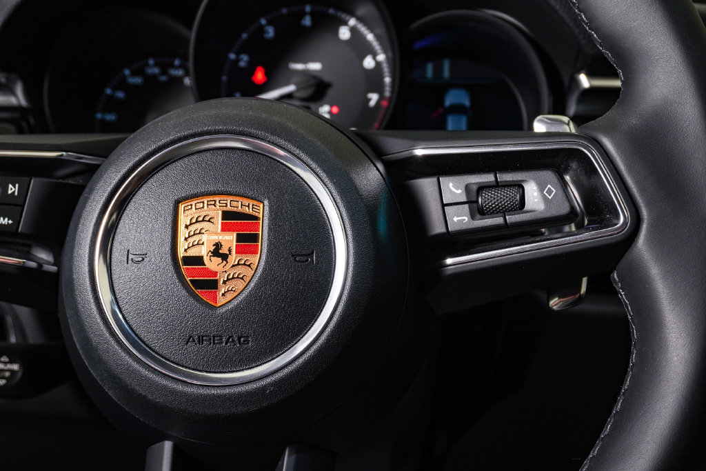 Certified 2026 Porsche Macan AWD/4WD image 19