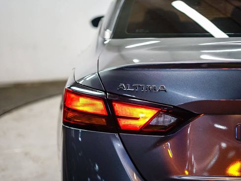 Used 2022 Nissan Altima 2.5 SV image 10