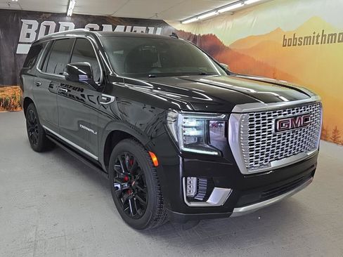 Used 2024 GMC Yukon Denali w/ Denali Reserve Package image 1