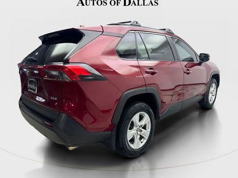 Used 2021 Toyota RAV4 XLE image 6