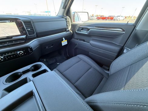 New 2026 GMC Sierra 1500 SLE image 20