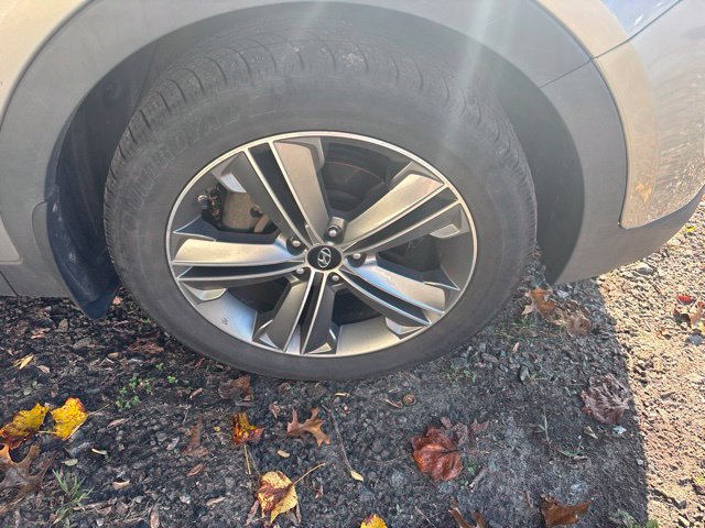 Used 2016 Hyundai Santa Fe SE w/ Option Group 03 FWD image 10