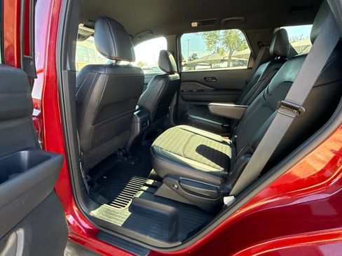 Used 2024 Nissan Pathfinder Rock Creek AWD/4WD image 25