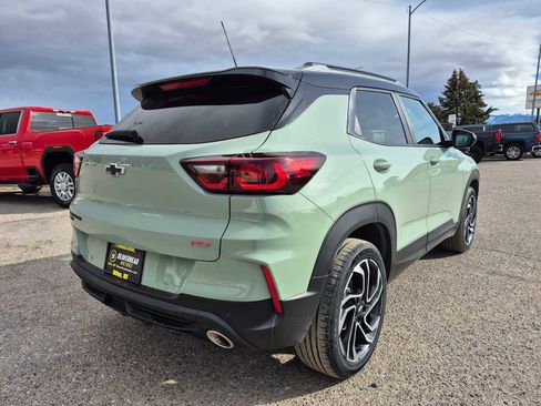 Used 2024 Chevrolet TrailBlazer RS w/ Driver Confidence Package image 4