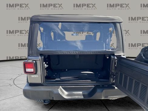 Used 2025 Jeep Wrangler Sport AWD/4WD image 17