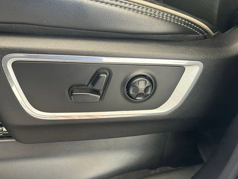 Used 2020 RAM 1500 Laramie RWD image 44