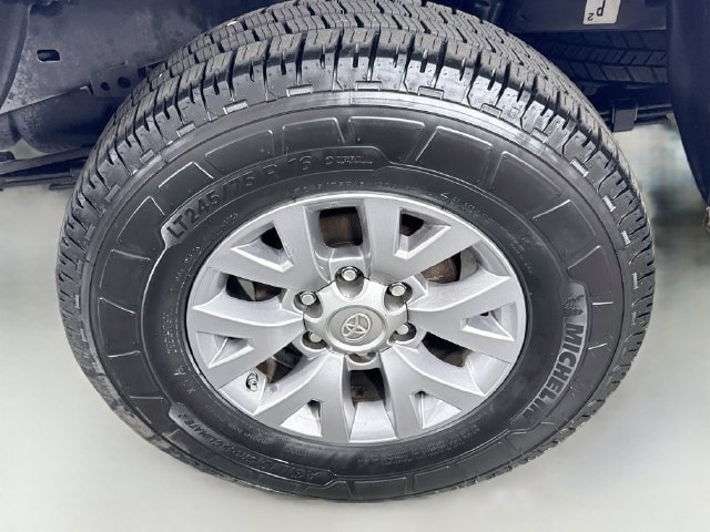 Certified 2019 Toyota Tacoma SR5 RWD image 31