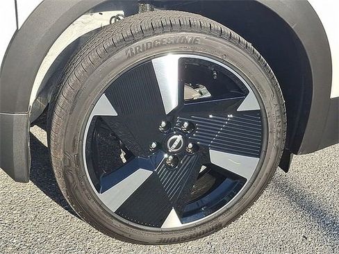 New 2026 Nissan Kicks SR w/ Cold Weather Package image 38