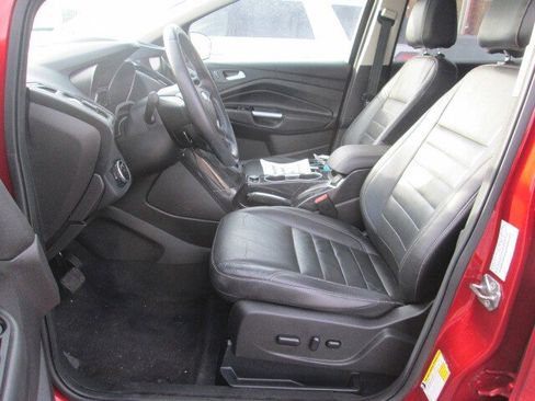 Used 2015 Ford Escape Titanium image 4